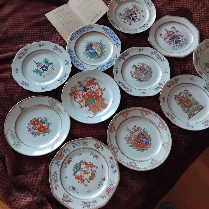 Coleção pratos brasonados Vista Alegre