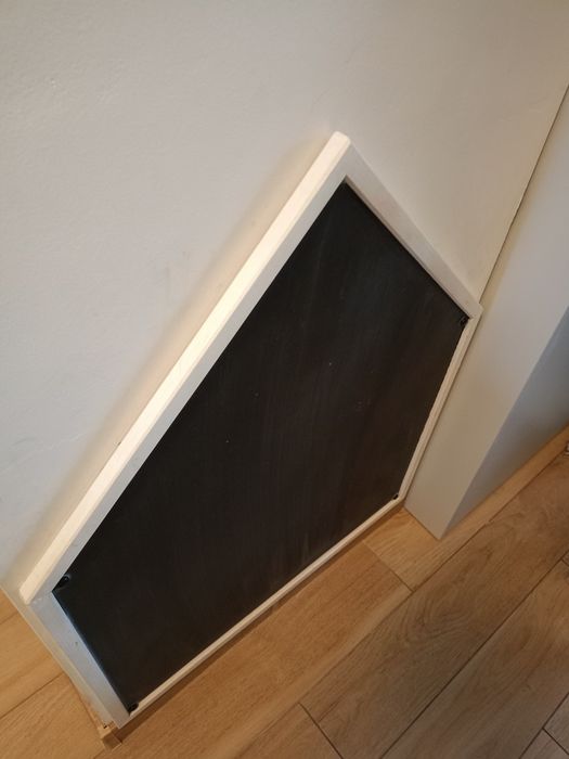 Tablica kredowa DOMEK z białą ramą 73x93cm