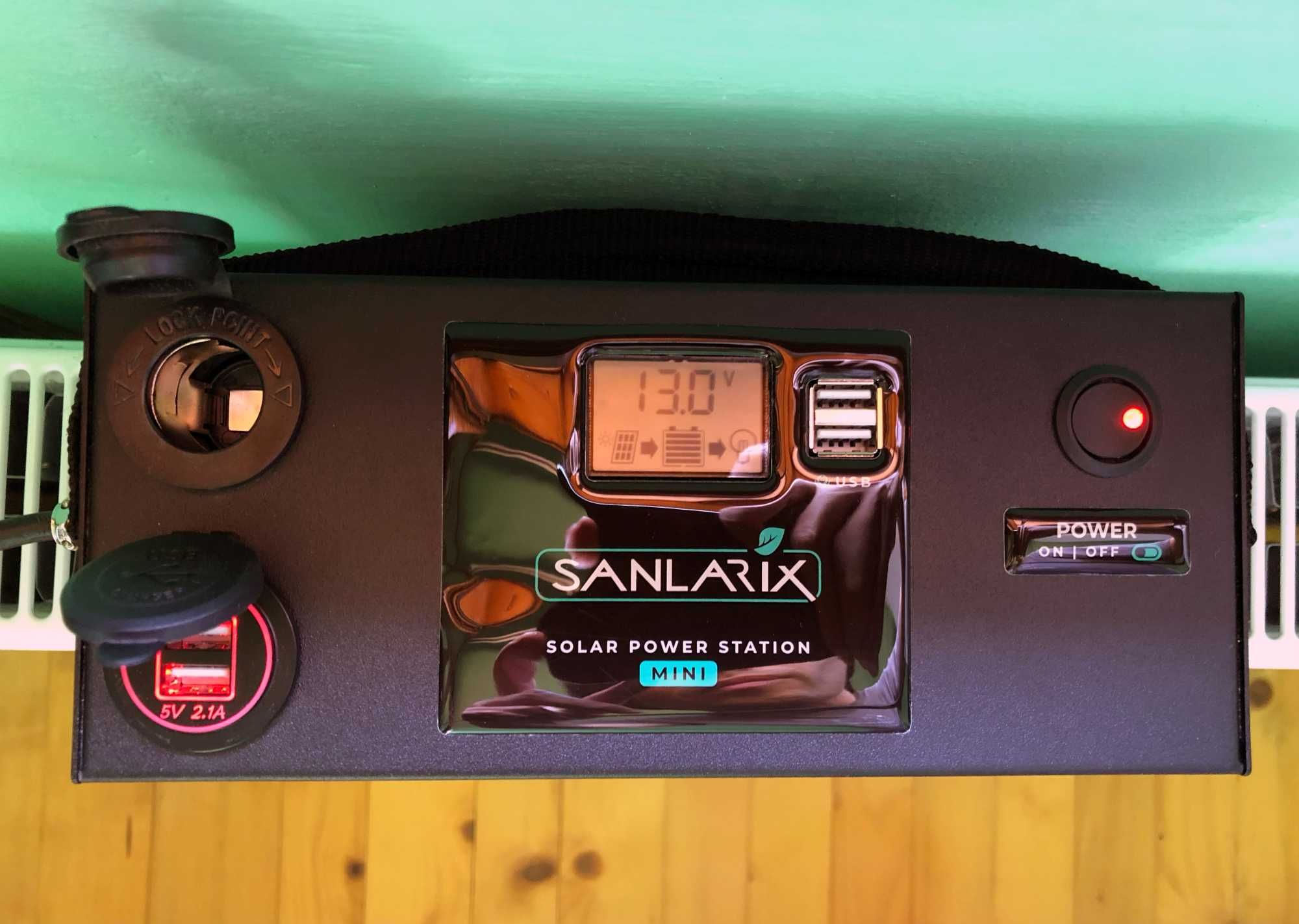 Сонячна міні станція для зарядки та освітлення Sanlarix MINI 50W