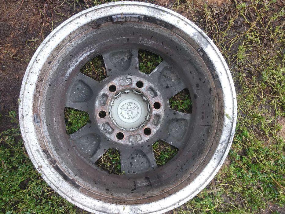 Продам диск на Тойота прадо r 15
