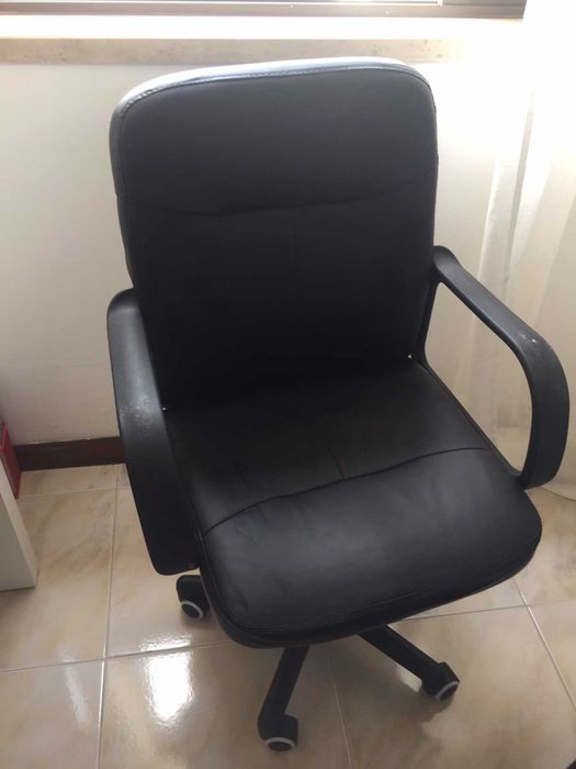 Cadeira de escritório Staples