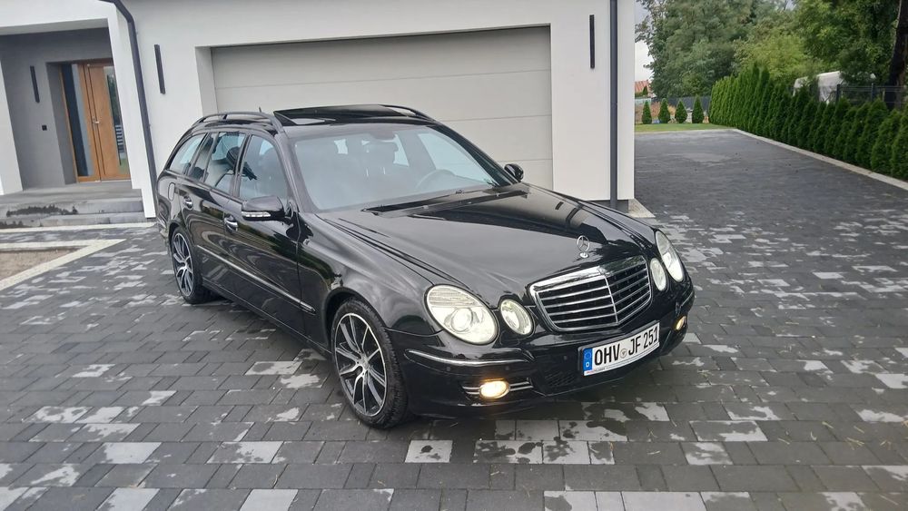 Mercedes-Benz Klasa E Full Opcja, Niski przebieg,