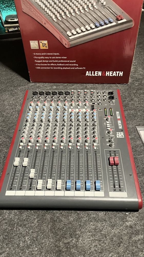 Allen & Heat ZED 14 - mesa de mistura analógica com caixa