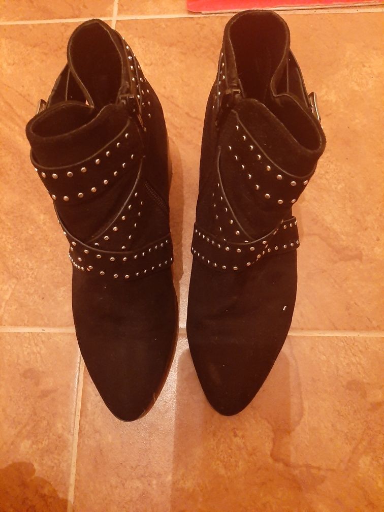 Nowe botki buty na obcasie czarne rozmiar 38