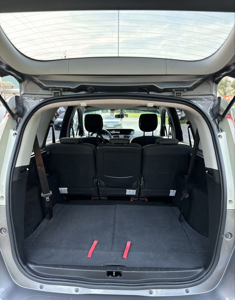 Renault Grand Scenic 2012 року, 1.5 дизель.