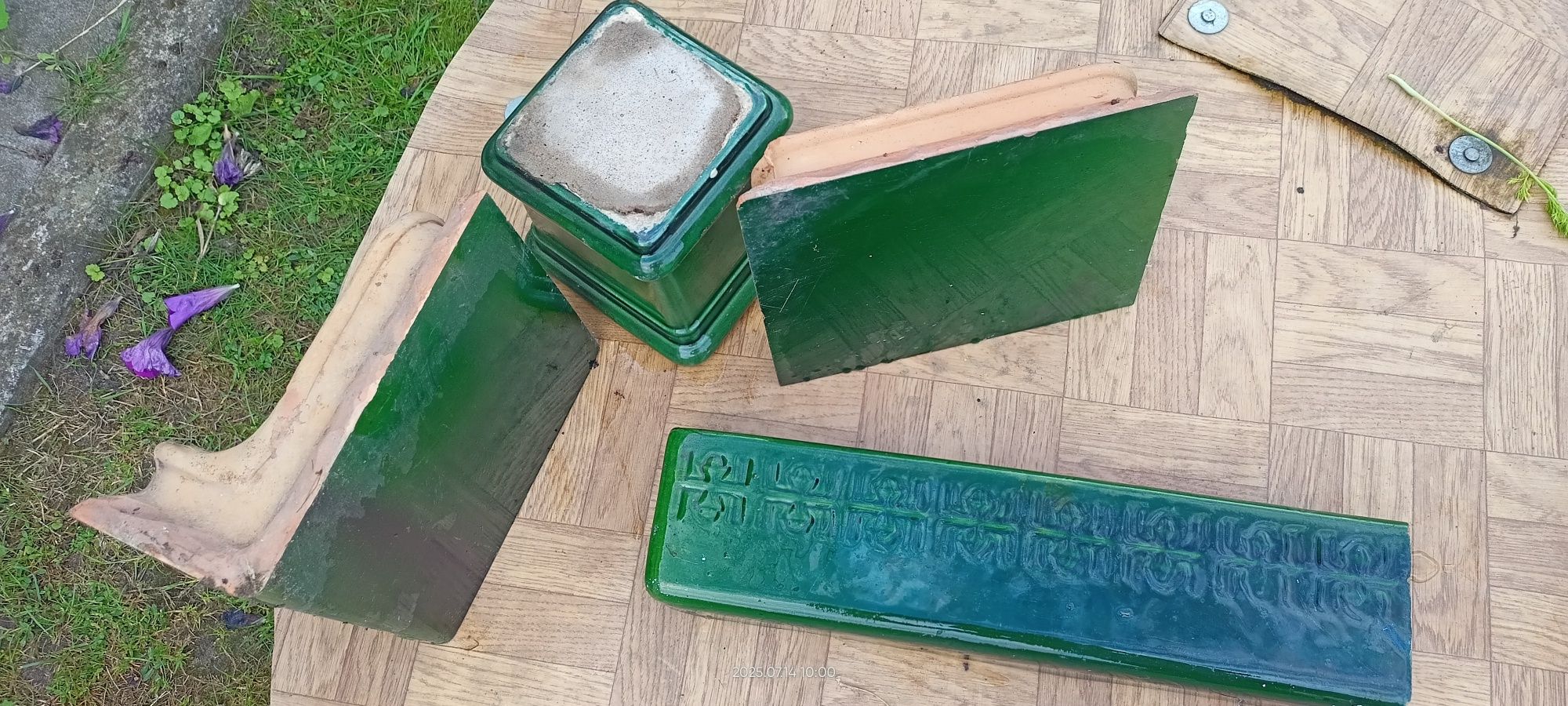 Poniemieckie kafle na kominek ok. 60 sztuk