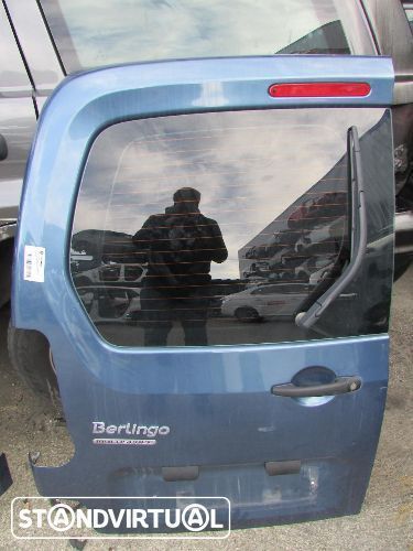 Porta Trás Esquerda Citroen Berlingo do ano 2015