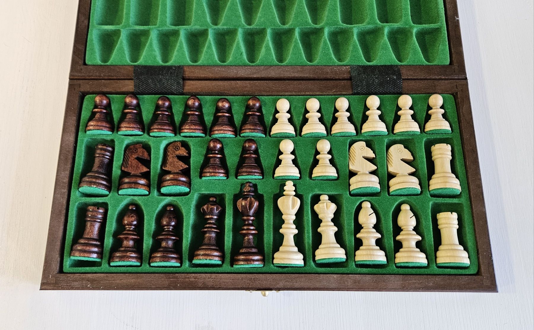 Продам шахматы деревянные
