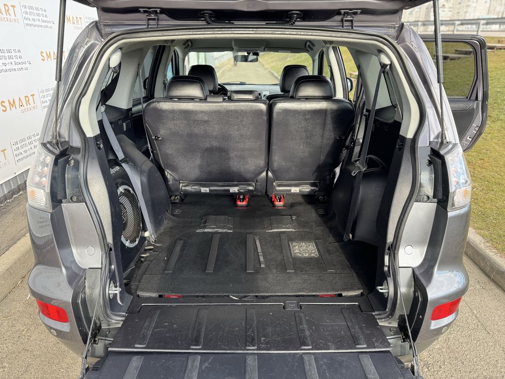 Mitsubischi Outlander 2.2 d 4*4 avtomat з Швейцарії