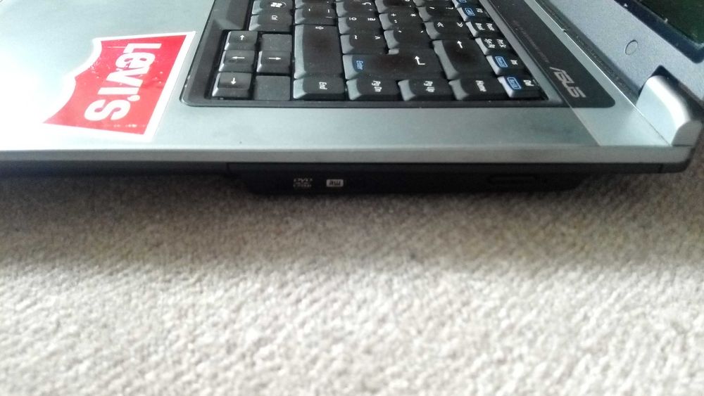 Portátil Asus avariado (possibilidade formatação)