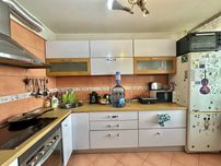 Продаж 3-кімнатної квартири вул Тбиліська