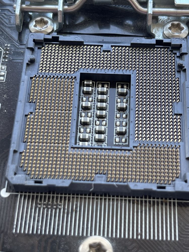 Материнська плата MSI H81I Читати ОПИС