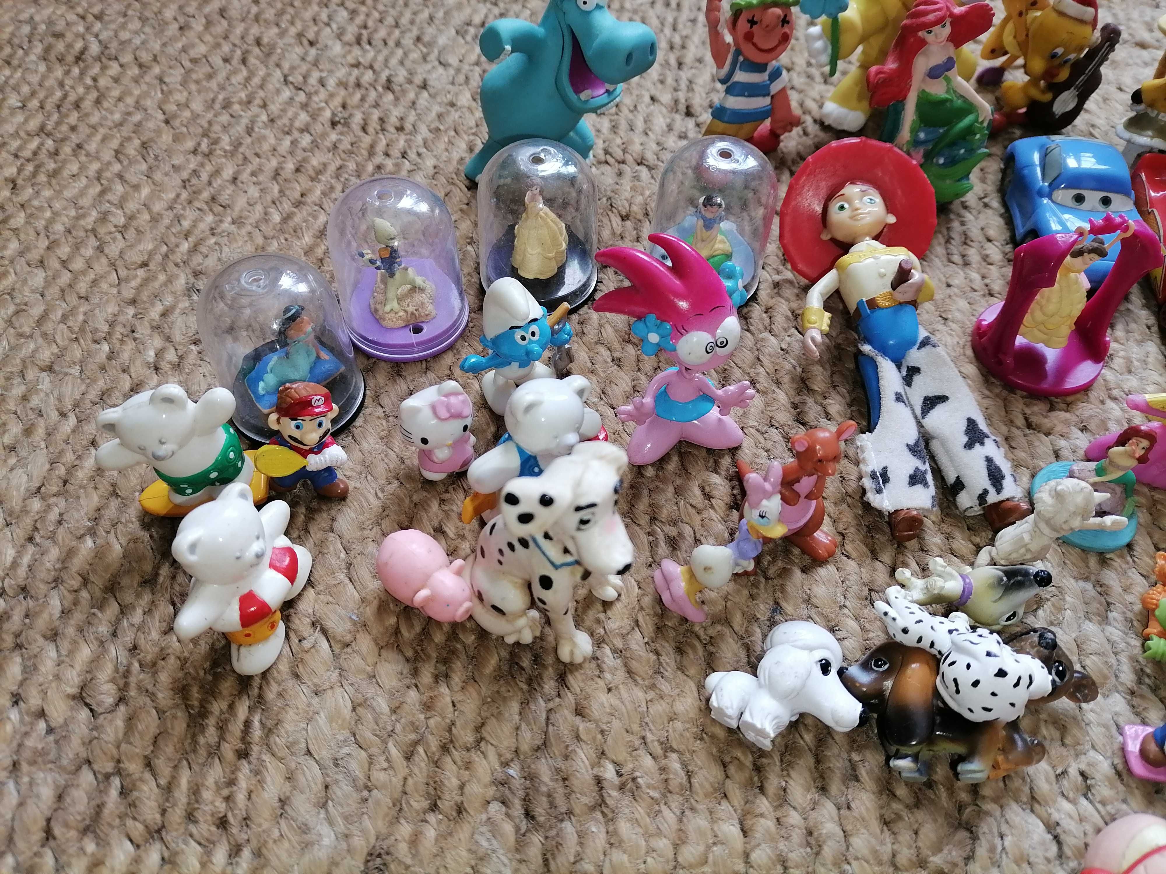 Diversas figuras de pvc antigas