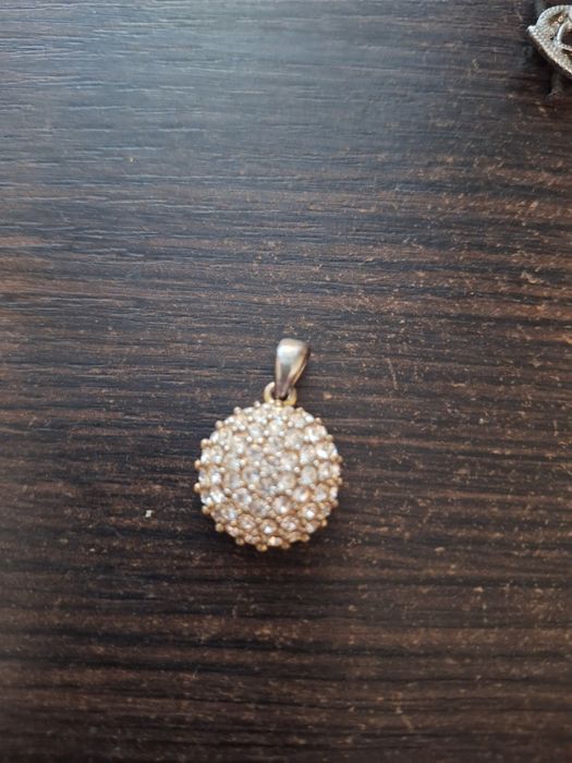 Якісна біжутерія. Браслети, підвіски, годинник