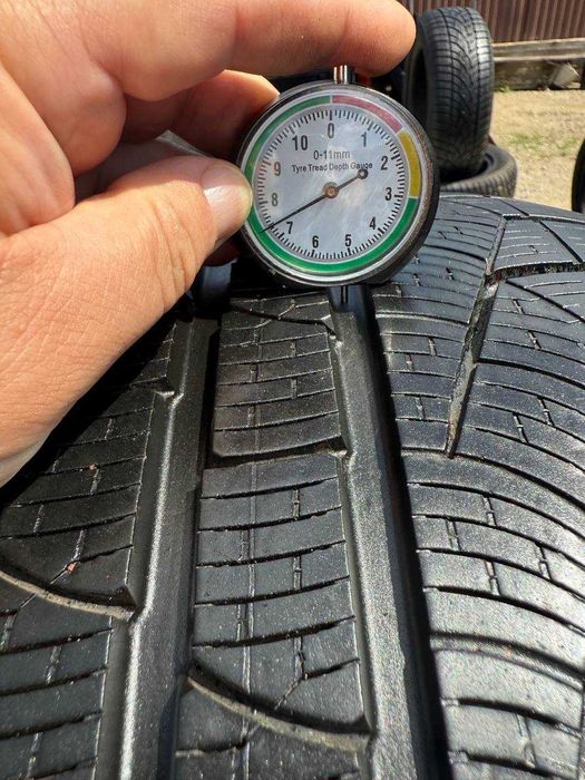 Шини Б/У 255/40 R18 Pirelli