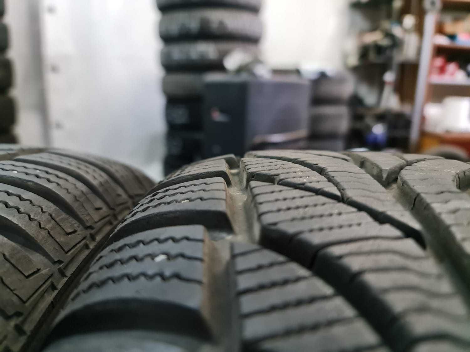 Opony PAXARO zima 4szt 215/60 R 16 H XL używane 1 sezon z końca 20 r.