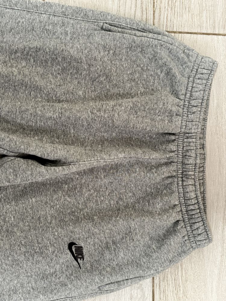 Штани Nike розмір M(оригінал)
