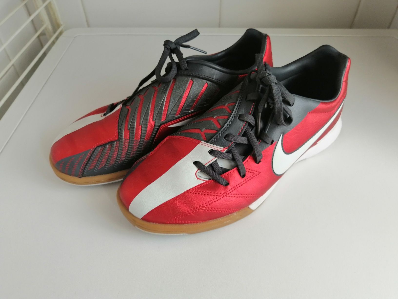 Chuteira Futsal Nike T90