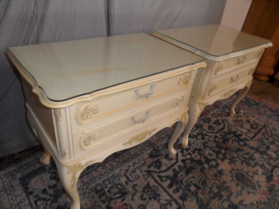 2 Szafki Ludwik Białe  Ecri  z Holandii