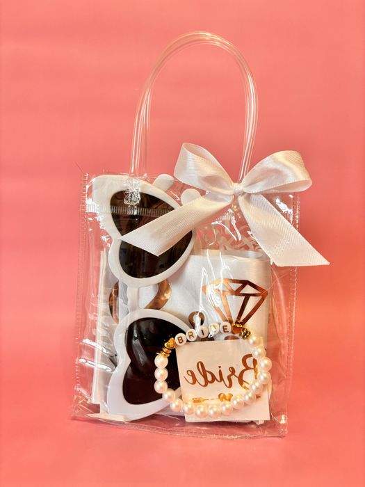 Набори для нареченої та подруг на дівич-вечір/весілля