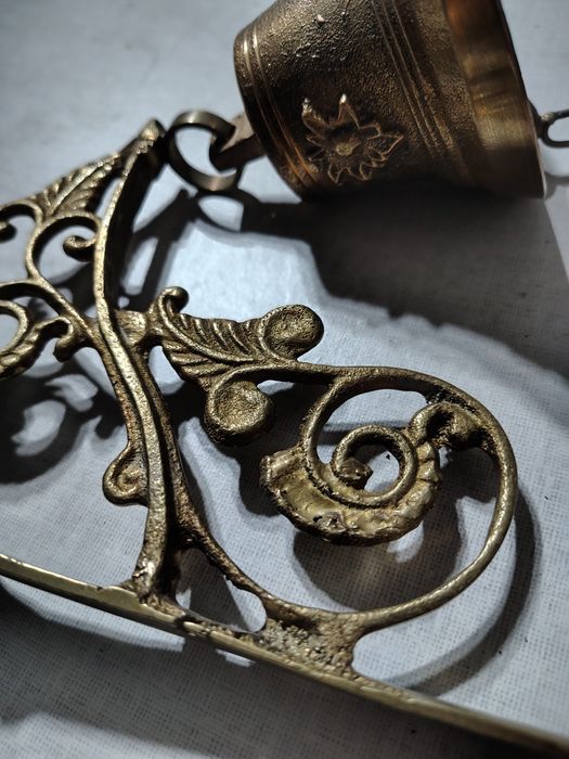 Mosiężny dzwon ścienny