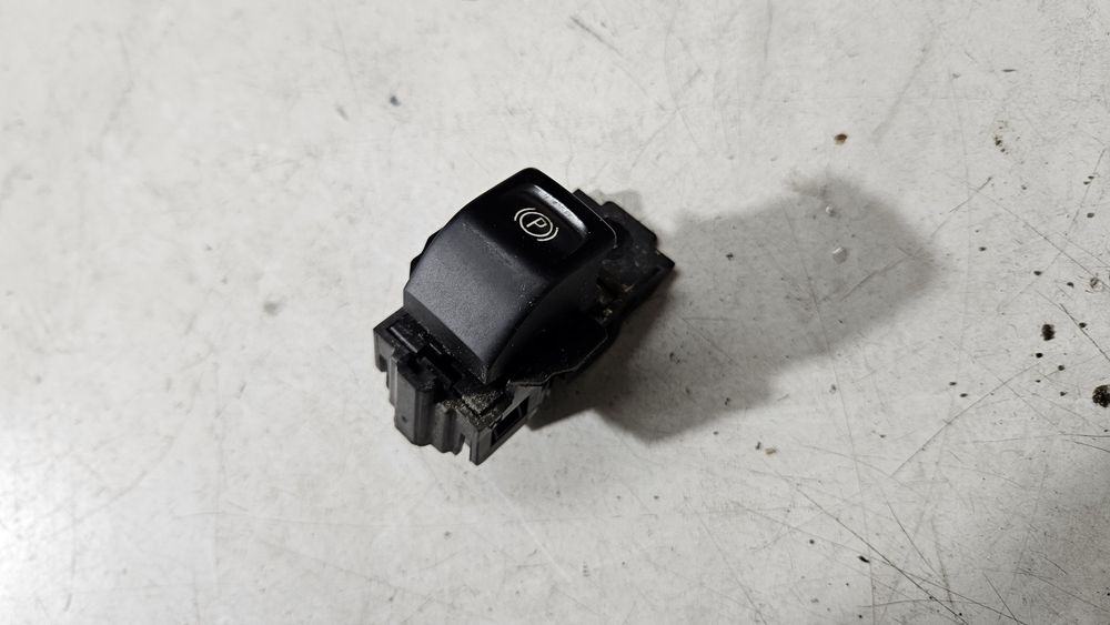 Przycisk przełącznik hamulca ręcznego opel insignia a astra j zafira c