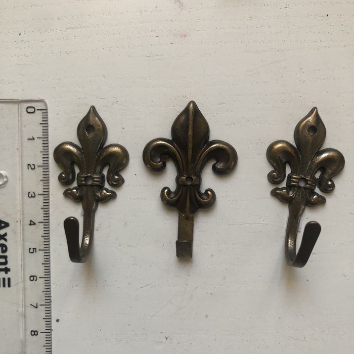 Гачок вішалка латунь вінтаж