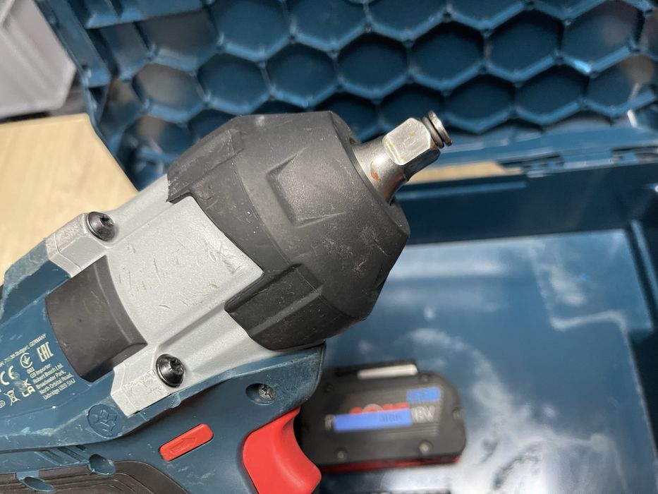 Bosch GDS 18V-1000 / безщітковий гайковерт Бош 1/2 1000Нм