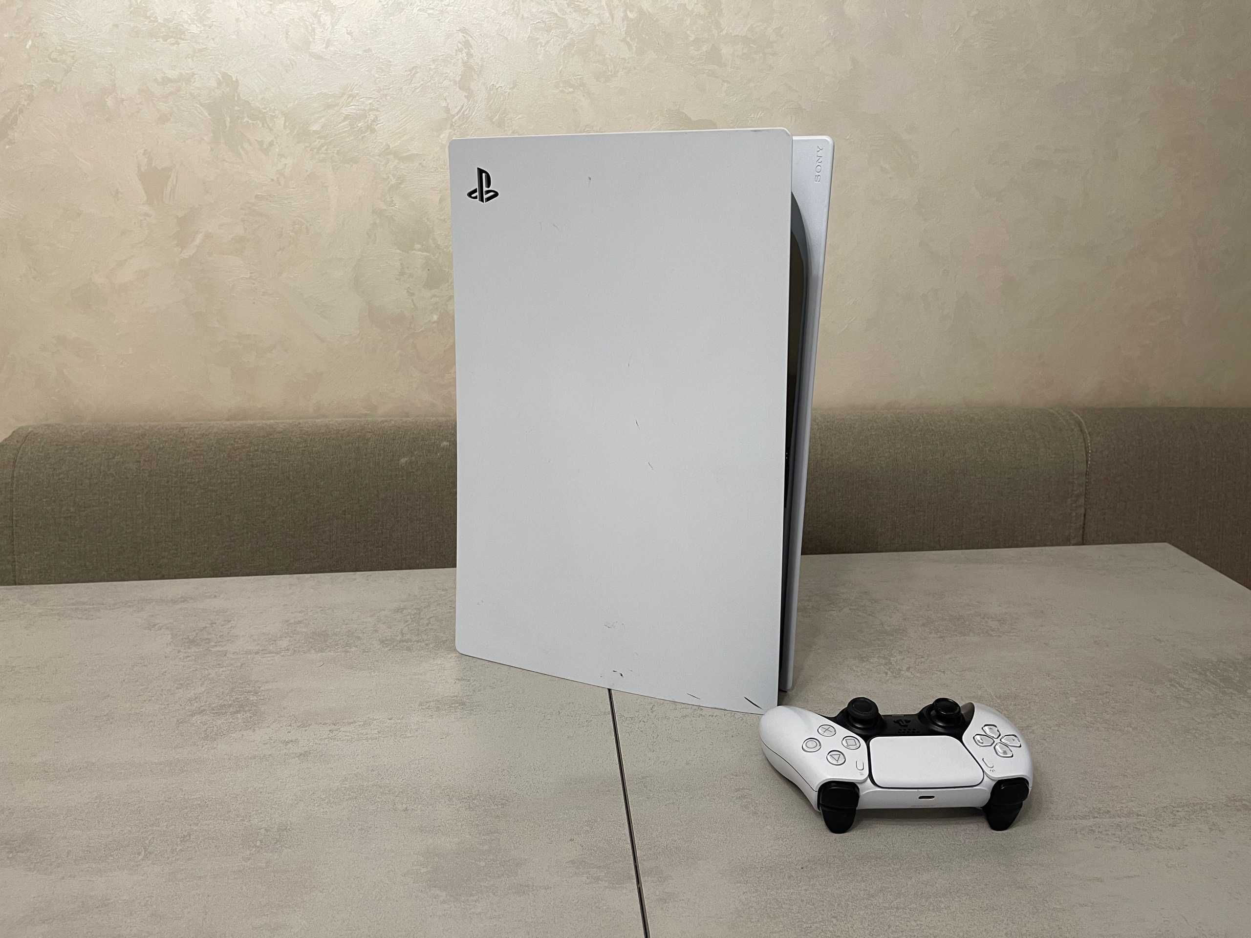 Ігрова приставка Sony Playstation PS5 CFI-1215A, Blu-ray + джойстик