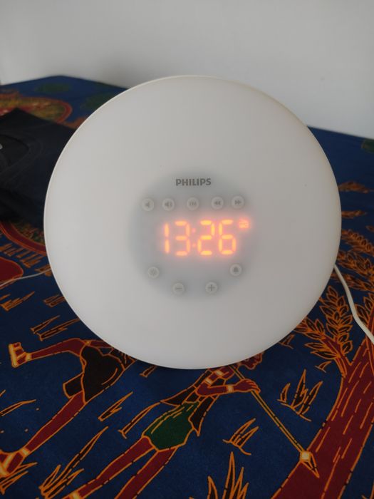 Philips relógio despertador luz solar com rádio
