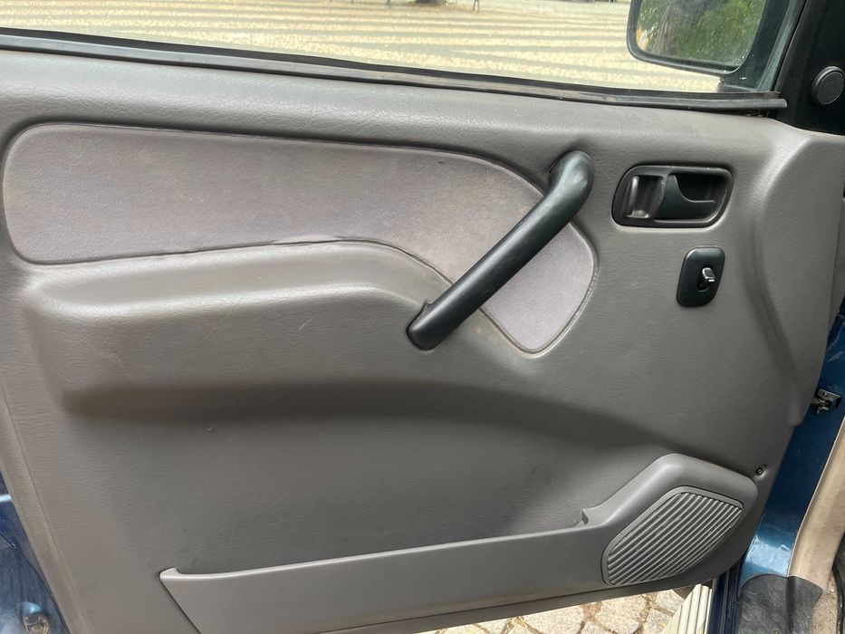 Peças Nissan - Forra porta