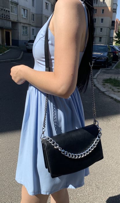 Жіноча чорна сумочка