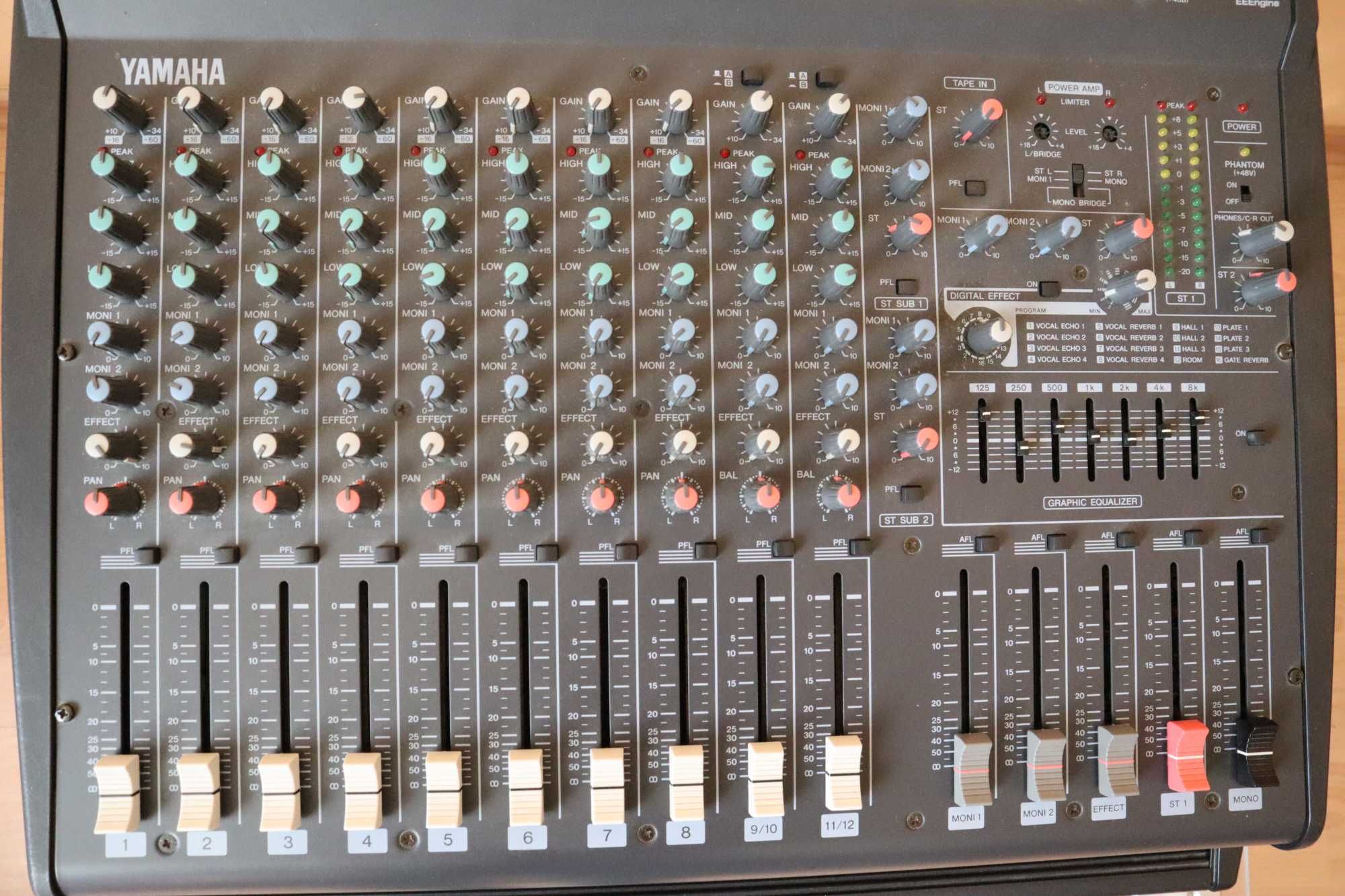 Yamaha EMX2000 Powermixer