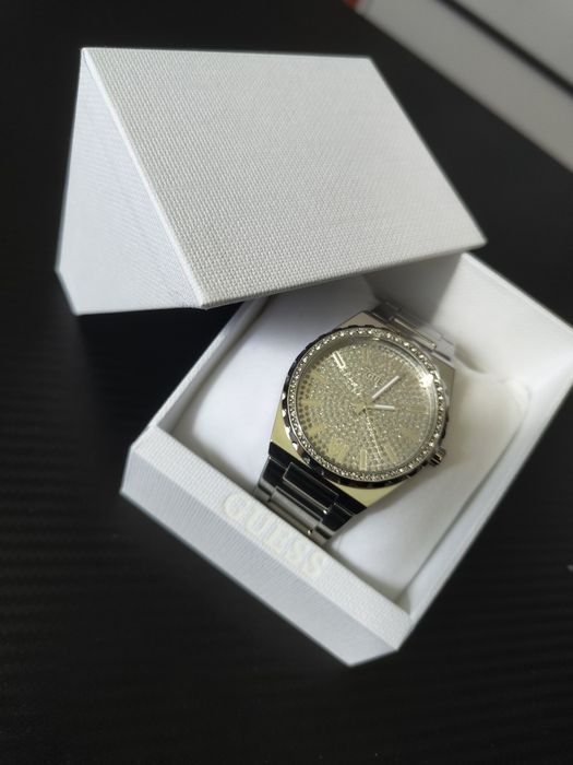 Zegarek GUESS srebny
