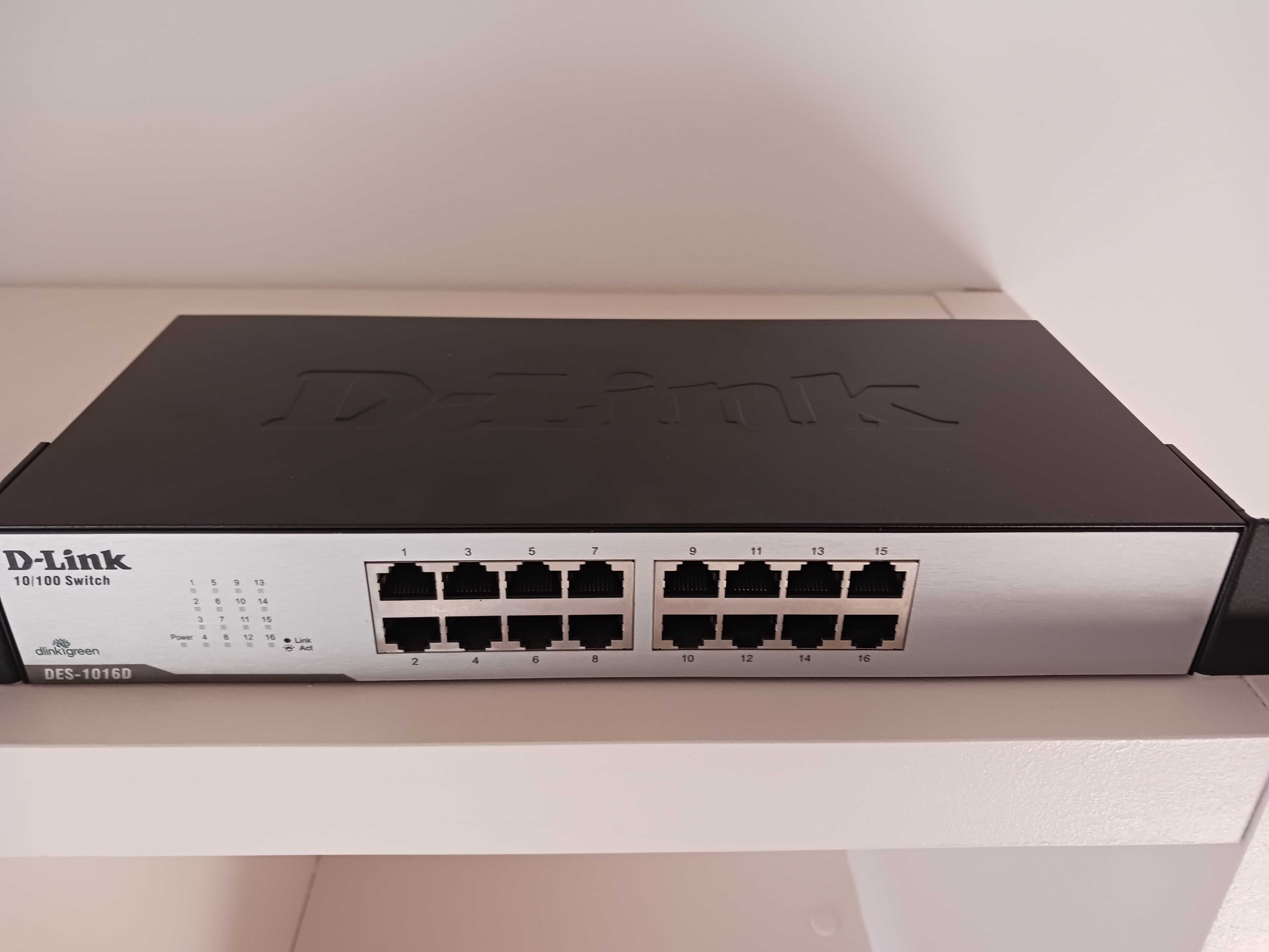 Switch D-link DES 1016S