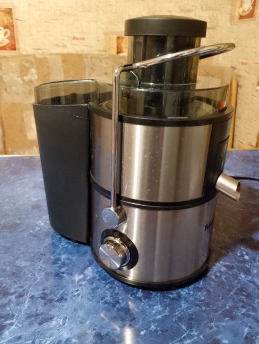 Соковитискач Mirta JSM365