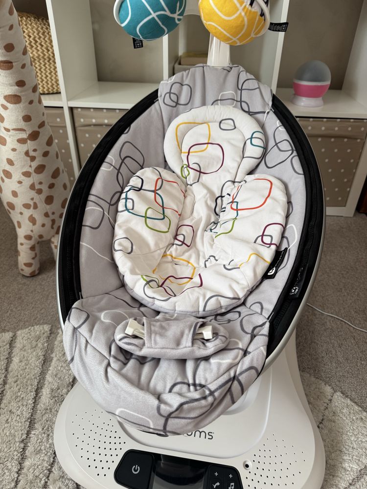 Mamaroo - 4 Moms