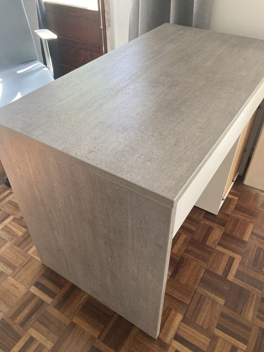 Secretária + Cadeira