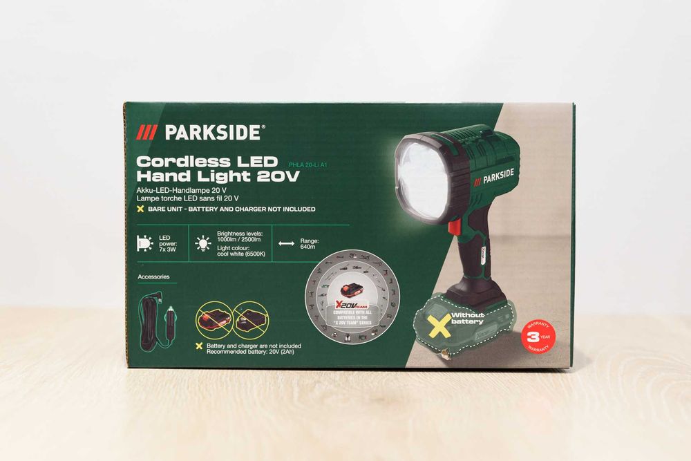 Акумуляторний світлодіодний прожектор Parkside PHLA 20-Li A1 / Ліхтар