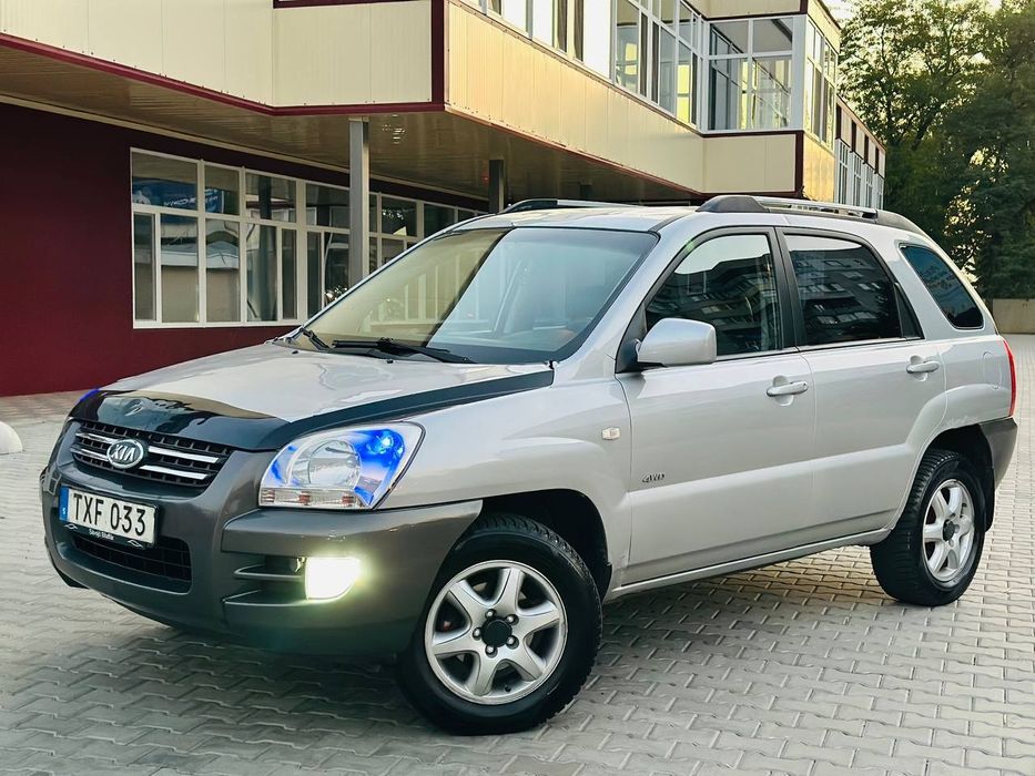 Продам Kia Sportage с надійним двигуном 2 л дизель