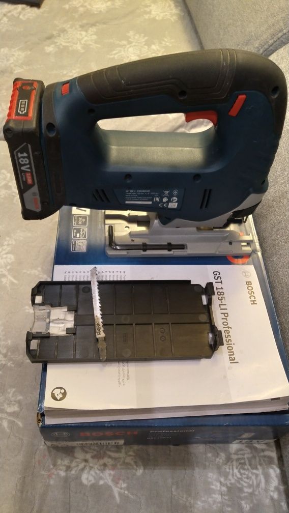 Wyrzynarka Bosch GST 185-Ll