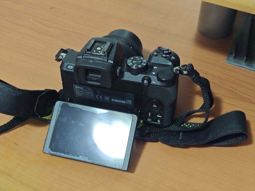 Máquina Fotográfica NIKON Z50 +
Nikkor Z DX 16-50MM F3.5-6.3 VR