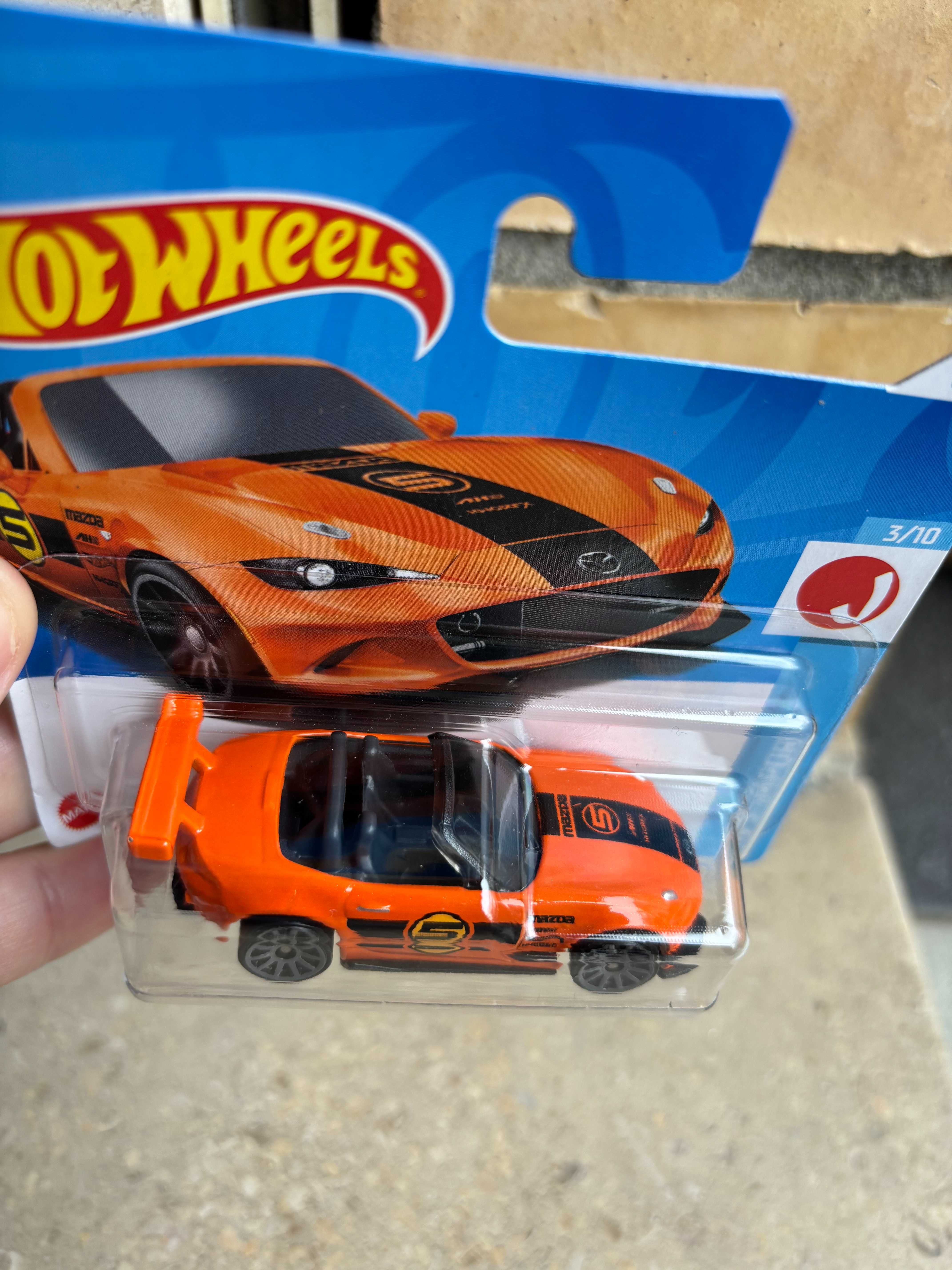 Hot Wheels " '15 Mazda MX-5 Miata " - Novo, Selado