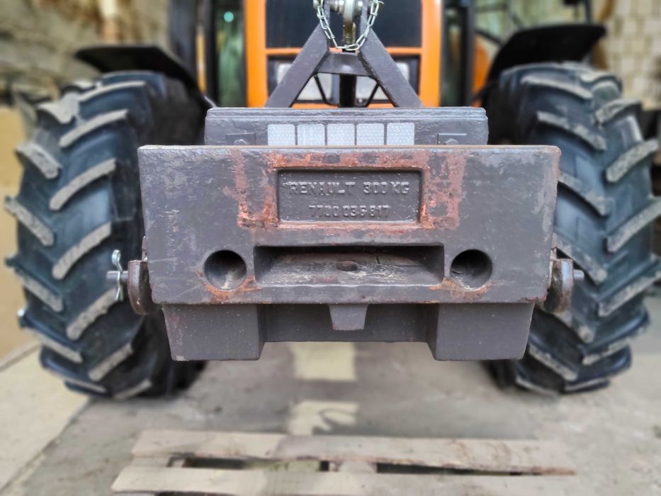 Balast Obciążnik RENAULT naTUZ 300 kG  + 2 szt walizka każda po 34 kg