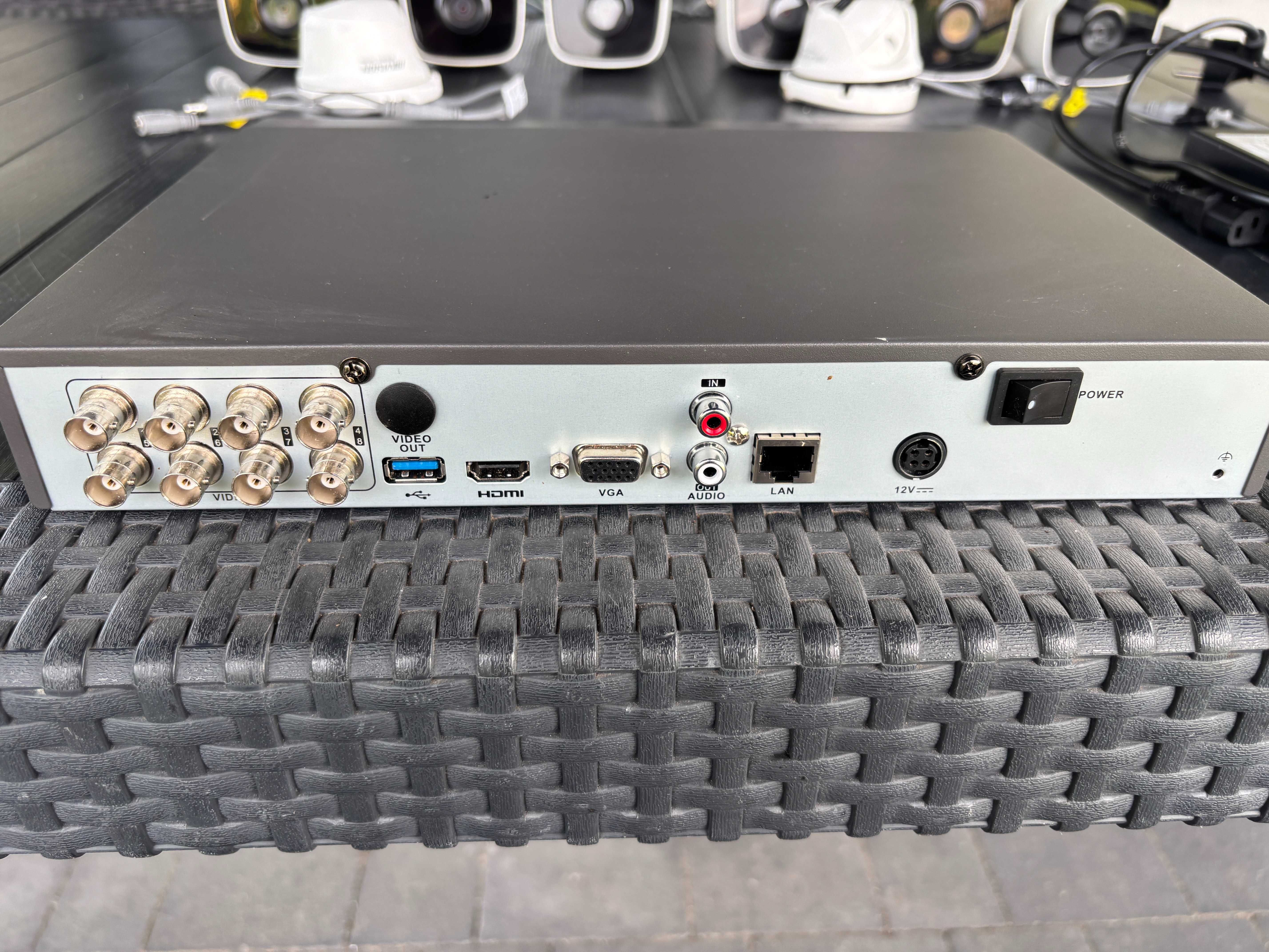 Monitoring Hikvision 8 kamer, rejestr,sprawne HWD-7108MH-G2,HWT-B240-M