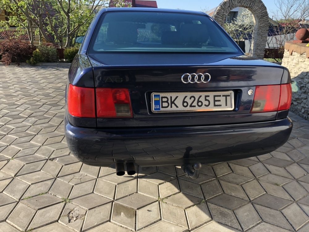 Audi A6 C4 1996 quattro седан