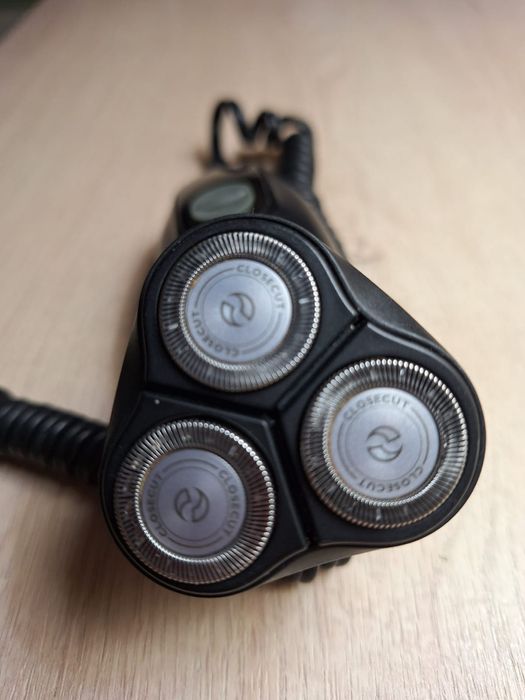 Бритва Phillips HQ6640 б/у