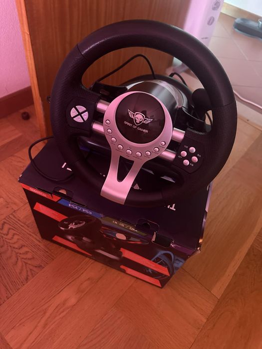 Playstation 4 volante e carregador de comandos