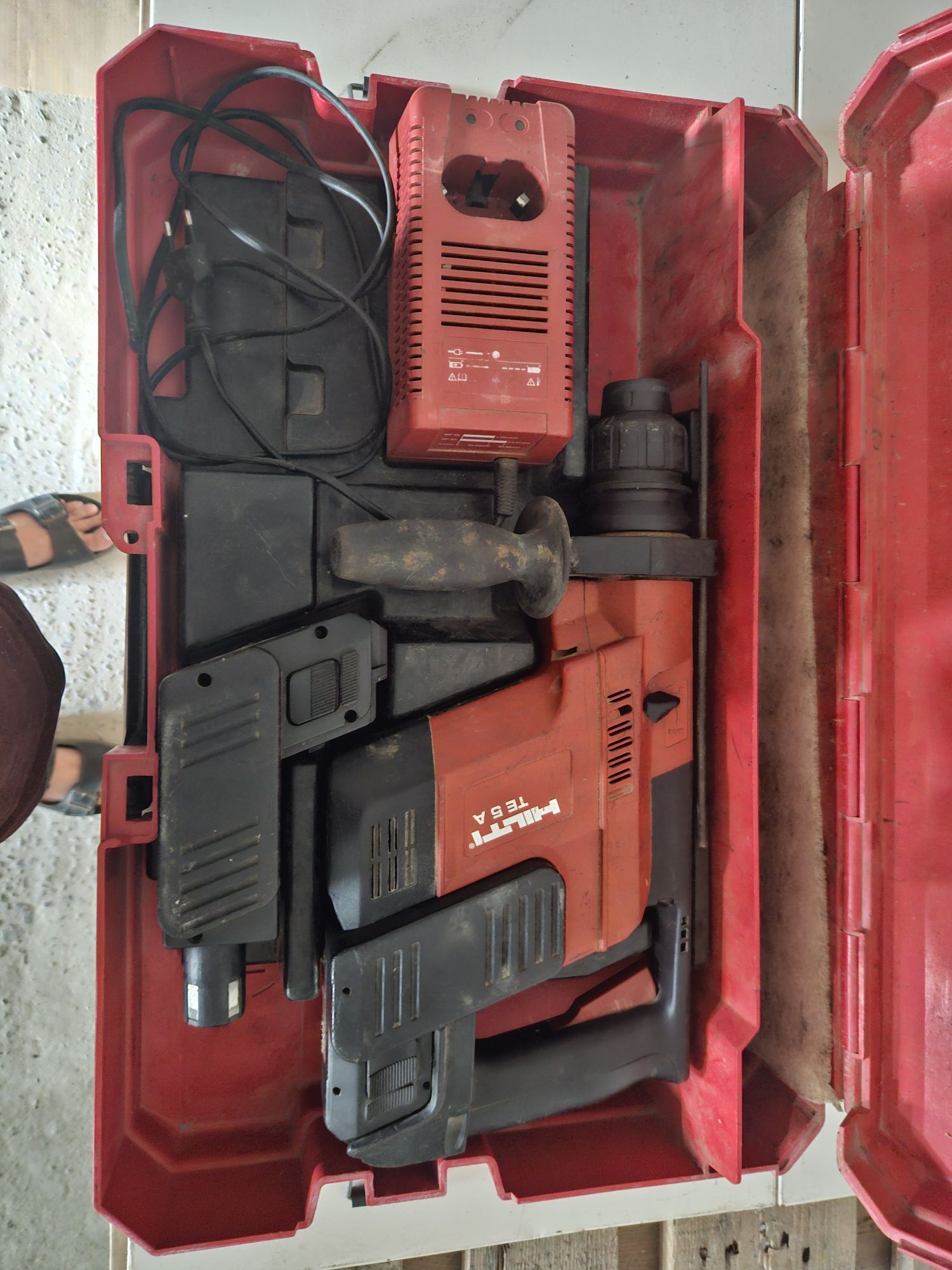 Перфератор hilti te5 a роботчий з німеччини