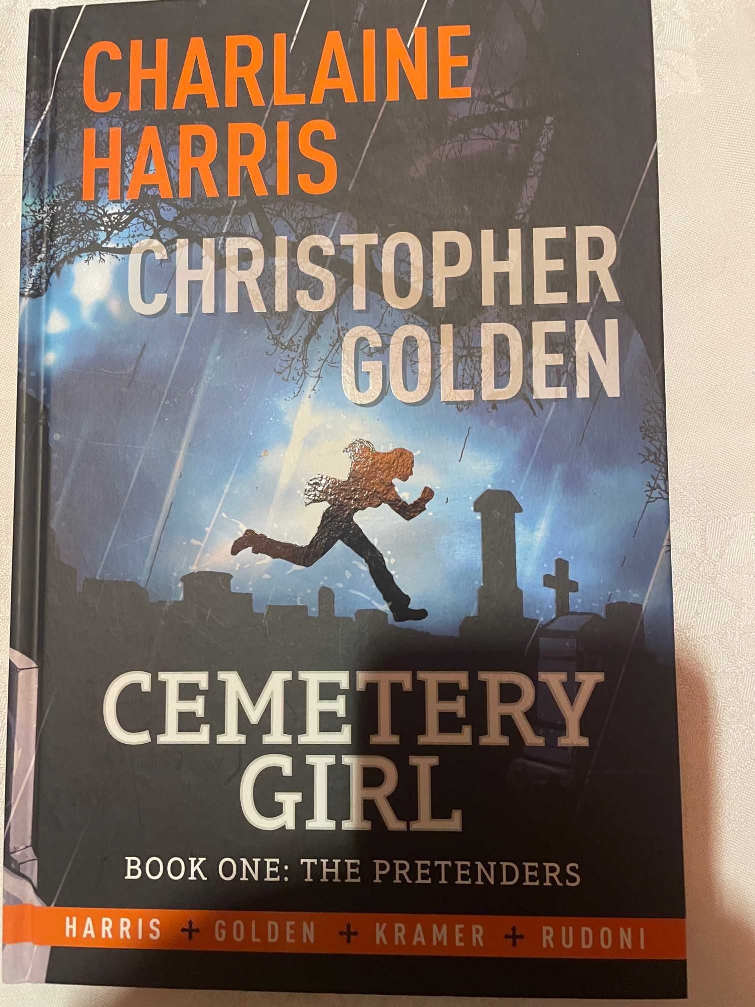 Cemetery Girl, Book One, como novo!